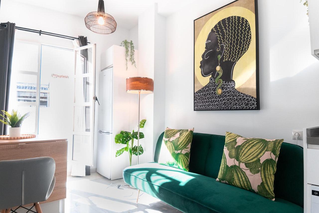 Downtown Apartment With Private Terrace & Jacuzzi Seville Luaran gambar