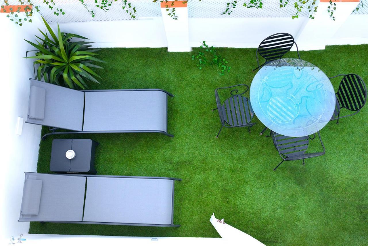 Downtown Apartment With Private Terrace & Jacuzzi Seville Luaran gambar