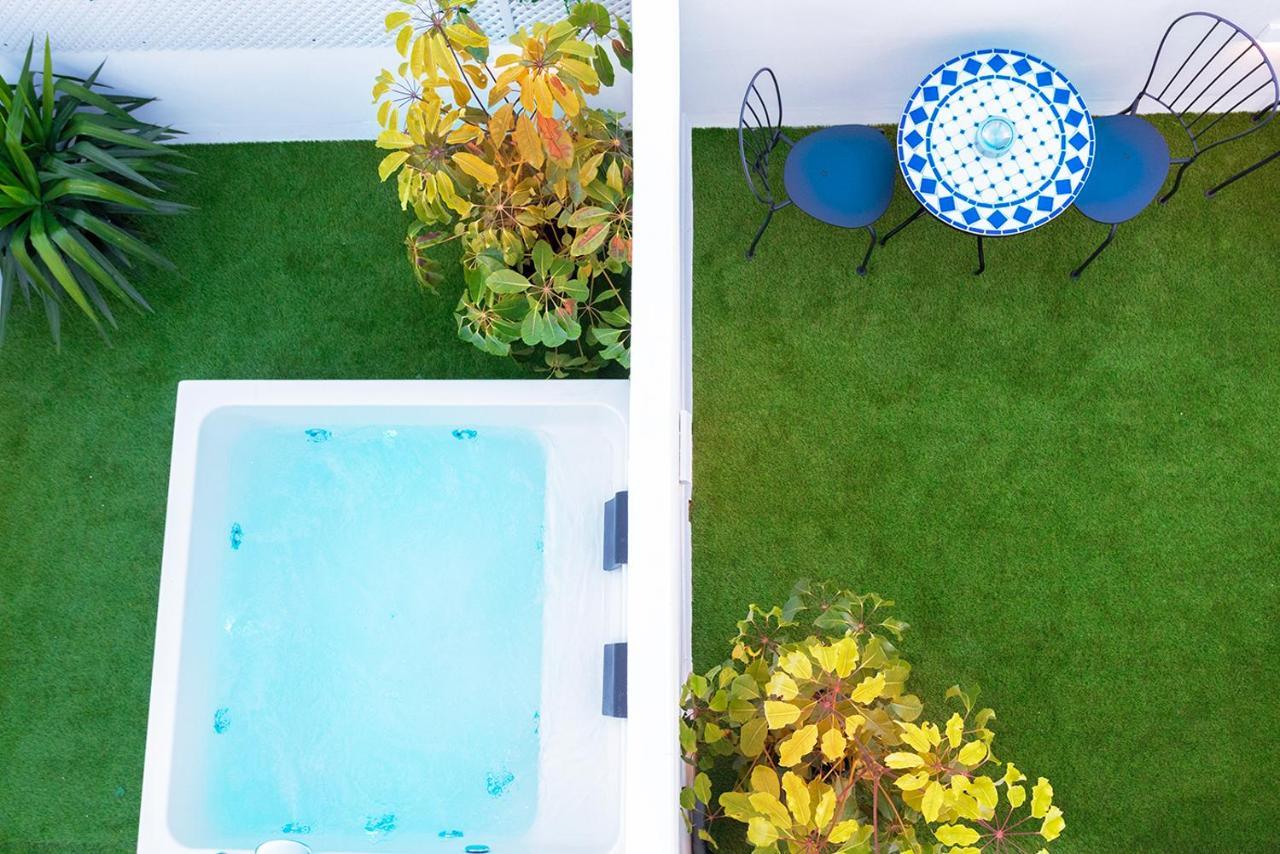 Downtown Apartment With Private Terrace & Jacuzzi Seville Luaran gambar